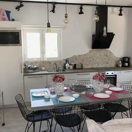 Iannis In Almyrida Slechts 350m Het - Auto Huren Niet Nodig - Gratis Samariakloof * Almyrida (Crete)